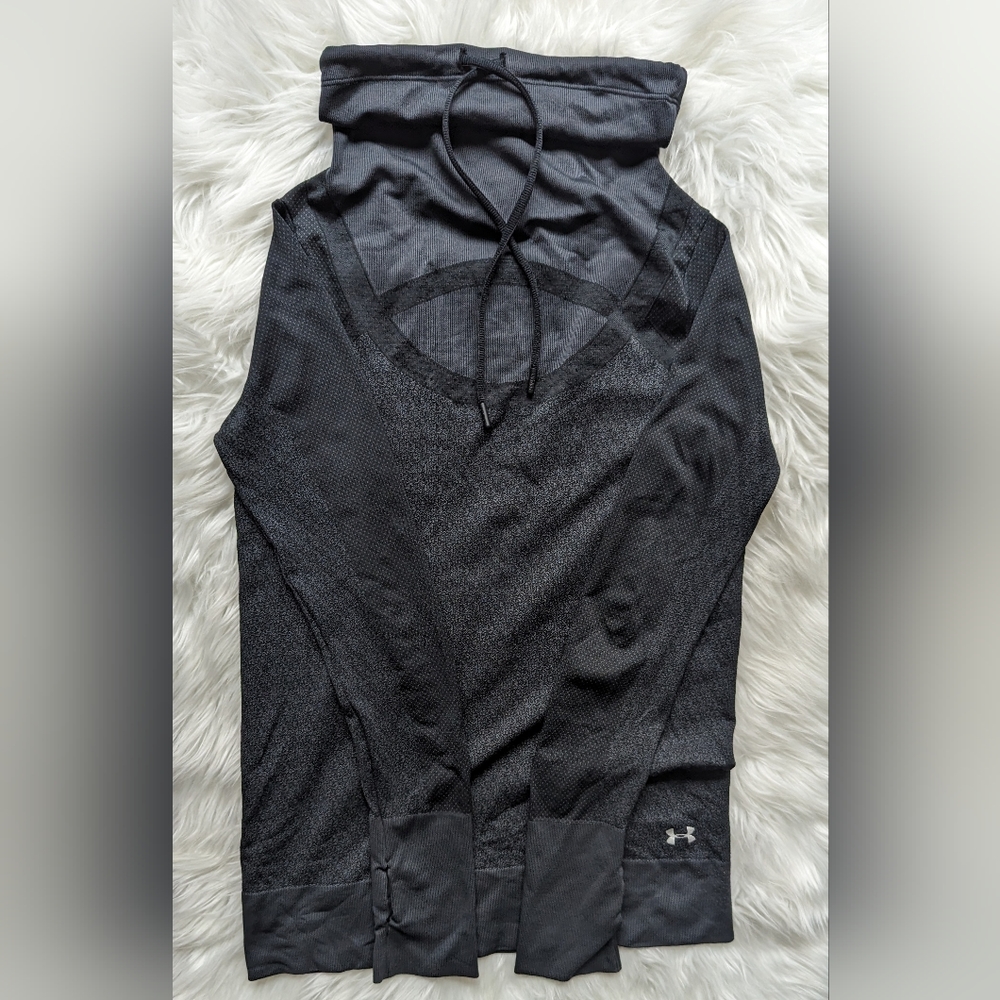 EUC Under Armour Threadbourne heathered charcoal grey drawstring funnel neck